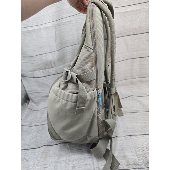 Tenba 637-322 Photo/Tablet DayPack Backpack - Picture 4 of 11